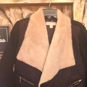 Black /creme  sweater jacket